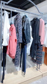 新作19春款一线品牌专柜正品尾货批发库存服装 高性价比与时尚潮流并存