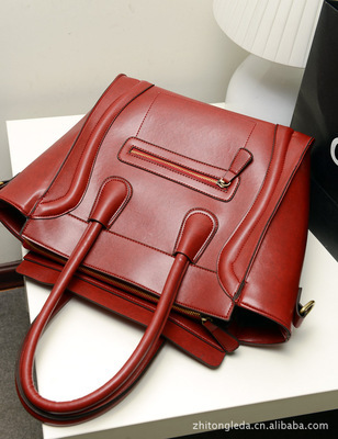 L-207笑脸牌杀手包 复古与时尚的完美融合